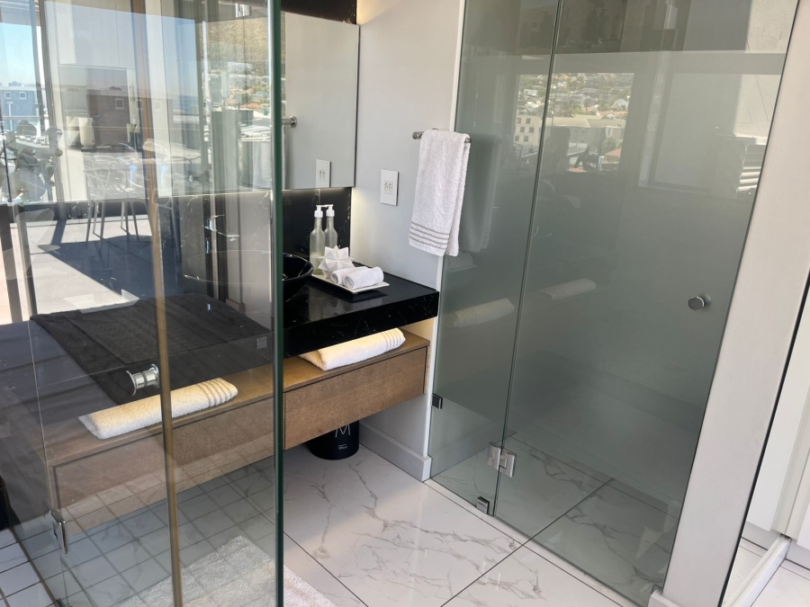 2 Bedroom Property for Sale in Sea Point Western Cape